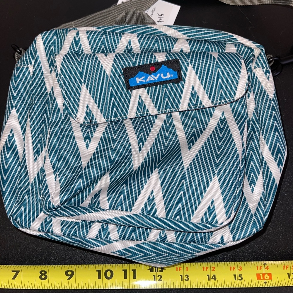 Kavu Crossbody in Zigzag